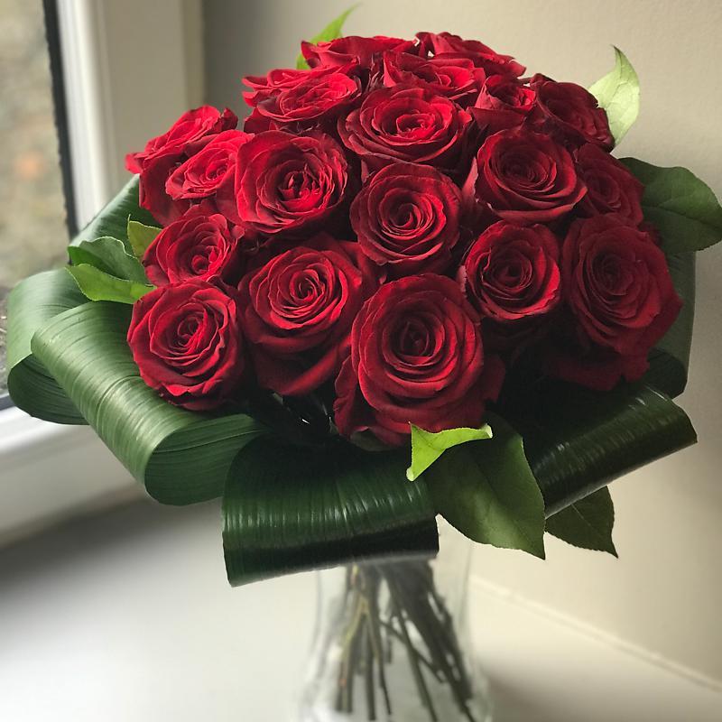 Bouquet - Rond - Roses Rouges - Arums Vanile